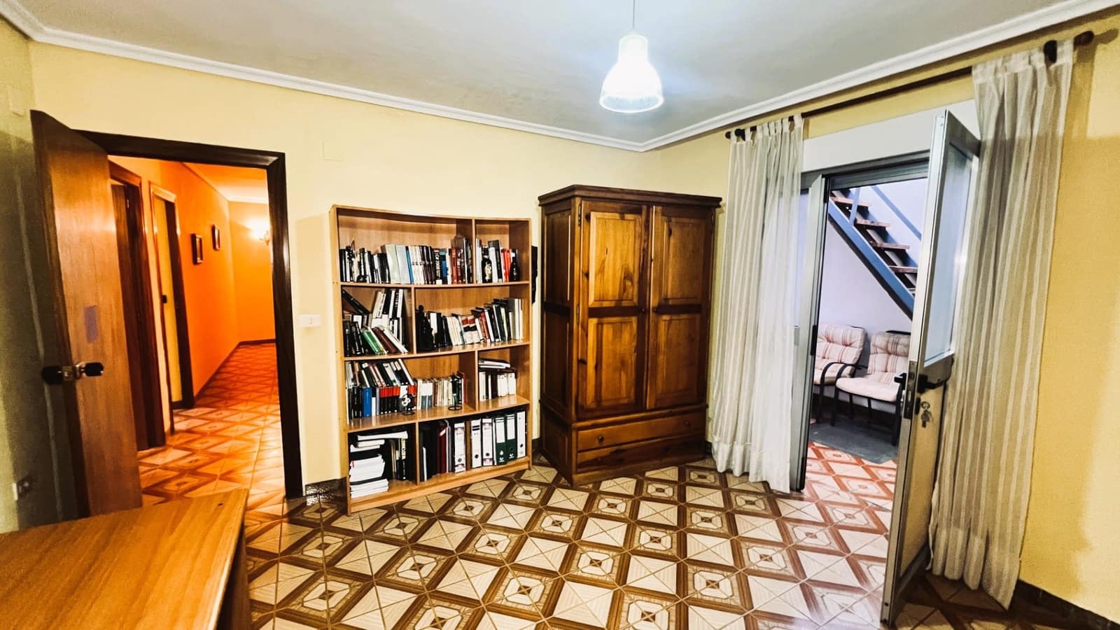 5 bedroom Flat for sale in Almassora / Almazora - € 104,000 (Ref: 9890497)