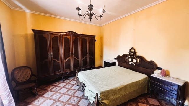 5 bedroom Flat for sale in Almassora / Almazora - € 104,000 (Ref: 9890497)