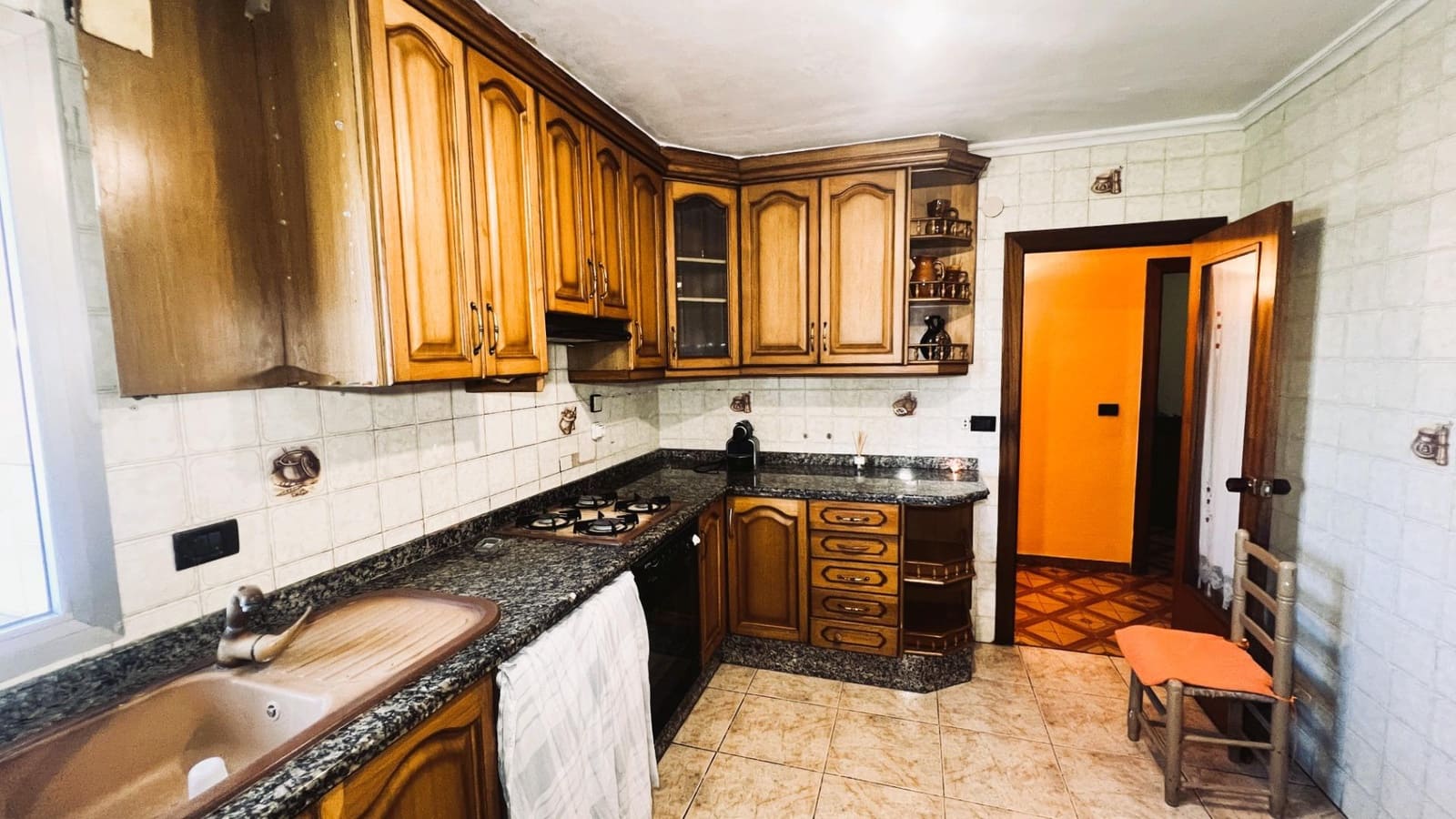5 bedroom Flat for sale in Almassora / Almazora - € 104,000 (Ref: 9890497)