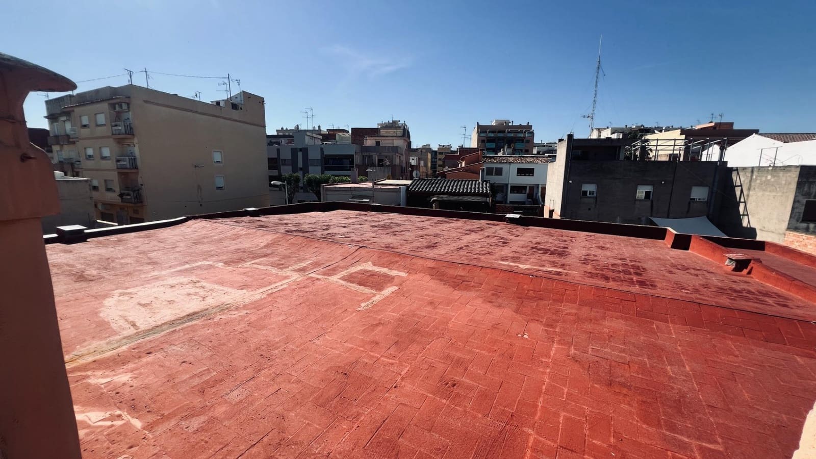 5 bedroom Flat for sale in Almassora / Almazora - € 104,000 (Ref: 9890497)