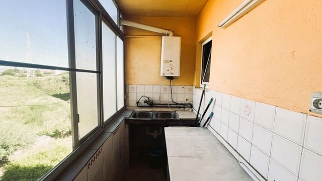 5 bedroom Flat for sale in Almassora / Almazora - € 104,000 (Ref: 9890497)
