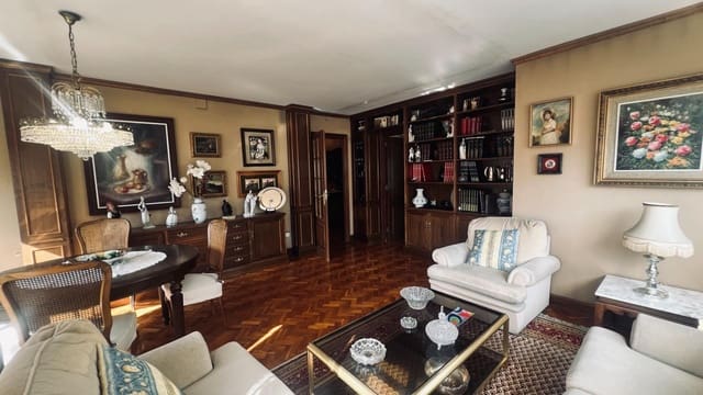 5 soveværelse Lejlighed til salg i Centro, Castelló de la Plana - € 242.000 (Ref: 9894000)