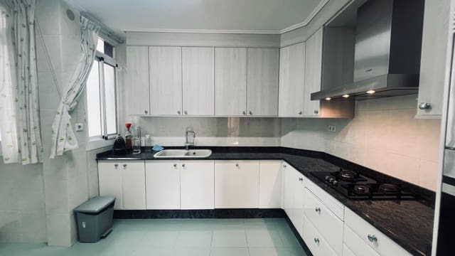 5 soveværelse Lejlighed til salg i Centro, Castelló de la Plana - € 242.000 (Ref: 9894000)