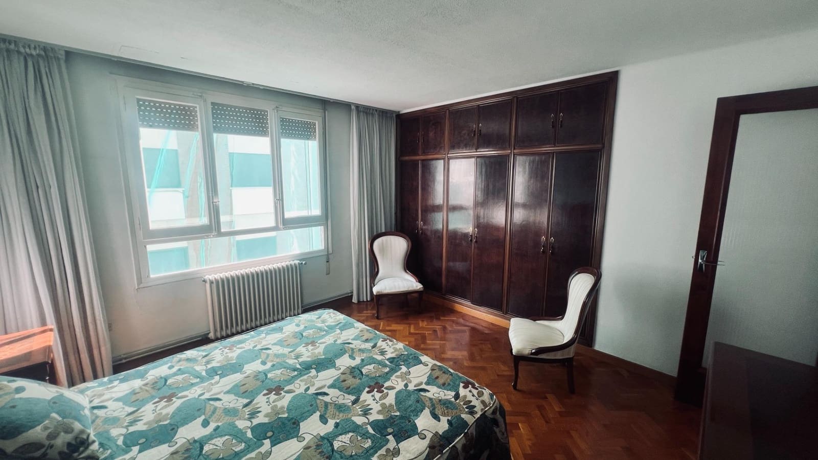 5 soveværelse Lejlighed til salg i Castello de la Plana - € 242.000 (Ref: 9894000)