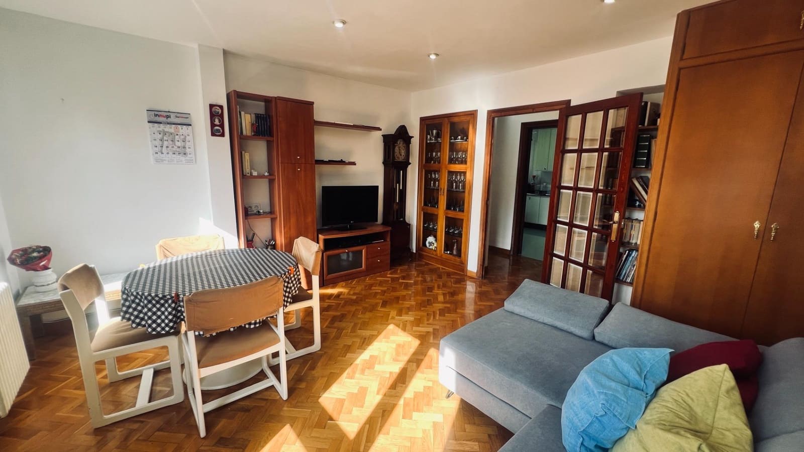 5 soveværelse Lejlighed til salg i Castello de la Plana - € 242.000 (Ref: 9894000)