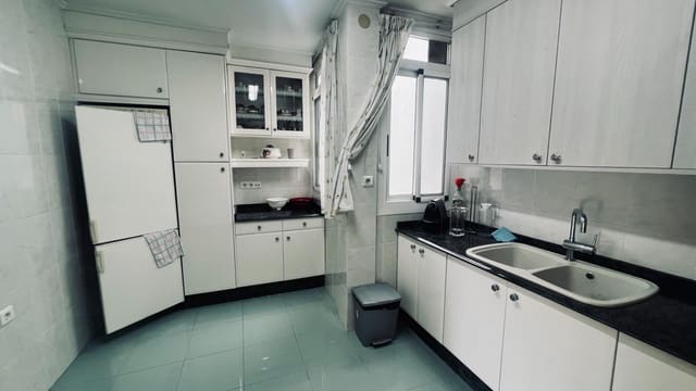 5 makuuhuone Asunto myytävänä paikassa Centro, Castelló de la Plana - 242 000 € (Ref: 9894000)