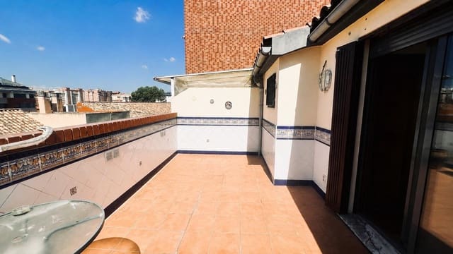 4 soveværelse Penthouse til salg i Sur, Castelló de la Plana - € 300.000 (Ref: 9920539)