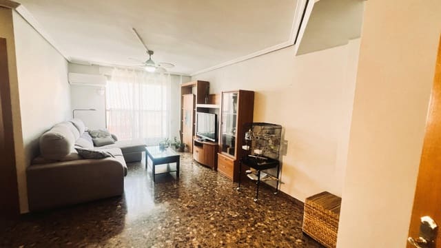 4 soveværelse Penthouse til salg i Sur, Castelló de la Plana - € 300.000 (Ref: 9920539)