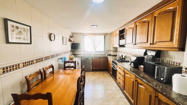4 soveværelse Penthouse til salg i Sur, Castelló de la Plana - € 300.000 (Ref: 9920539)