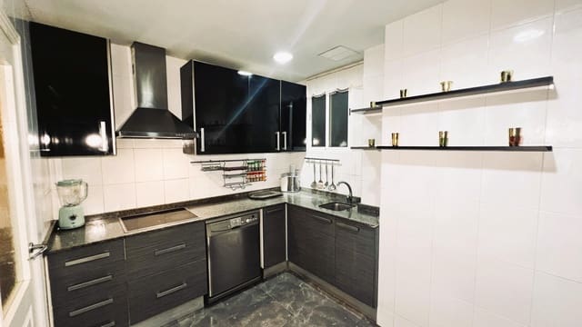 3 soveværelse Lejlighed til salg i Castelló de la Plana - € 239.000 (Ref: 9929486)
