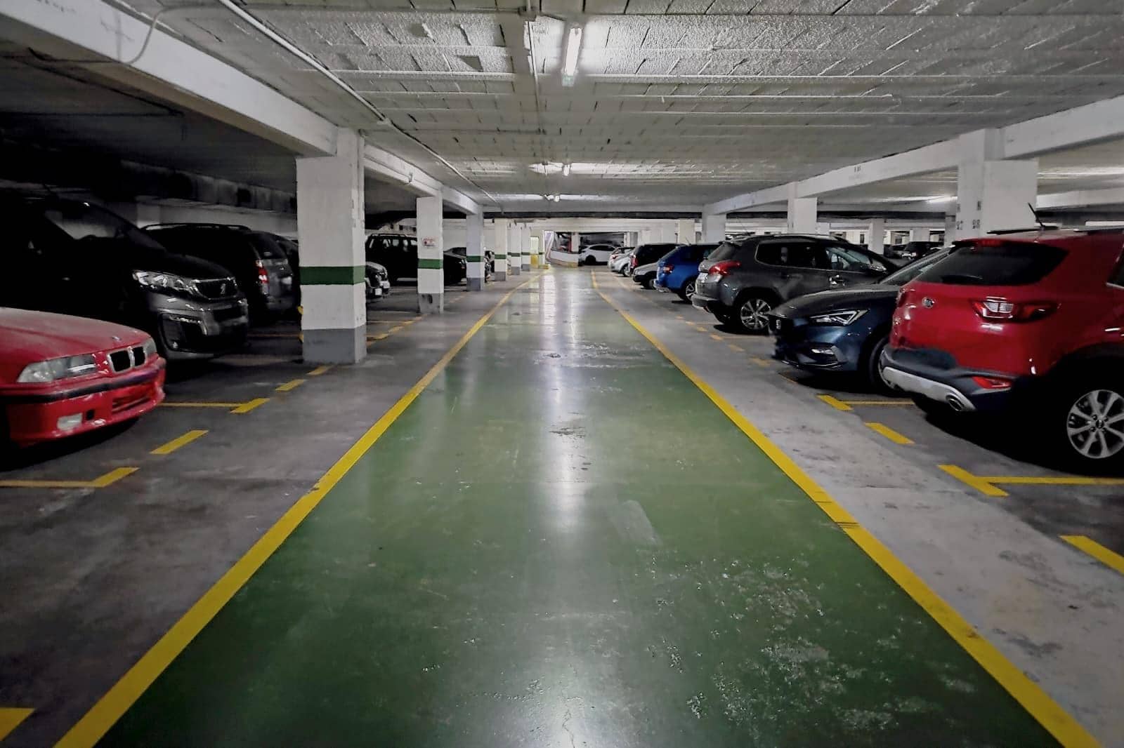Garage for sale in Valencia city - € 27,500 (Ref: 9940069)