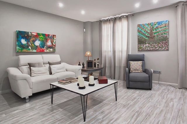 2 soveværelse Lejlighed til salg i Centro, Castelló de la Plana med garage - € 260.000 (Ref: 9942615)