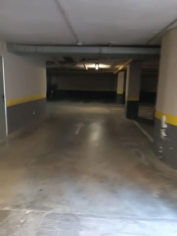 Garasje til salgs i Ciutat de les Arts i de les Ciencies, Valencia by - € 29 900 (Ref: 9948011)