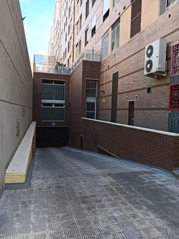 Garasje til salgs i Ciutat de les Arts i de les Ciencies, Valencia by - € 29 900 (Ref: 9948011)