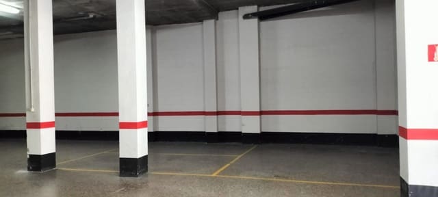 Komercyjne na sprzedaż w Castelló de la Plana z garażem - 450 000 € (Ref: 9958068)