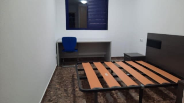 3 soveværelse Lejlighed til leje i Castelló de la Plana med garage - € 895 (Ref: 9959865)