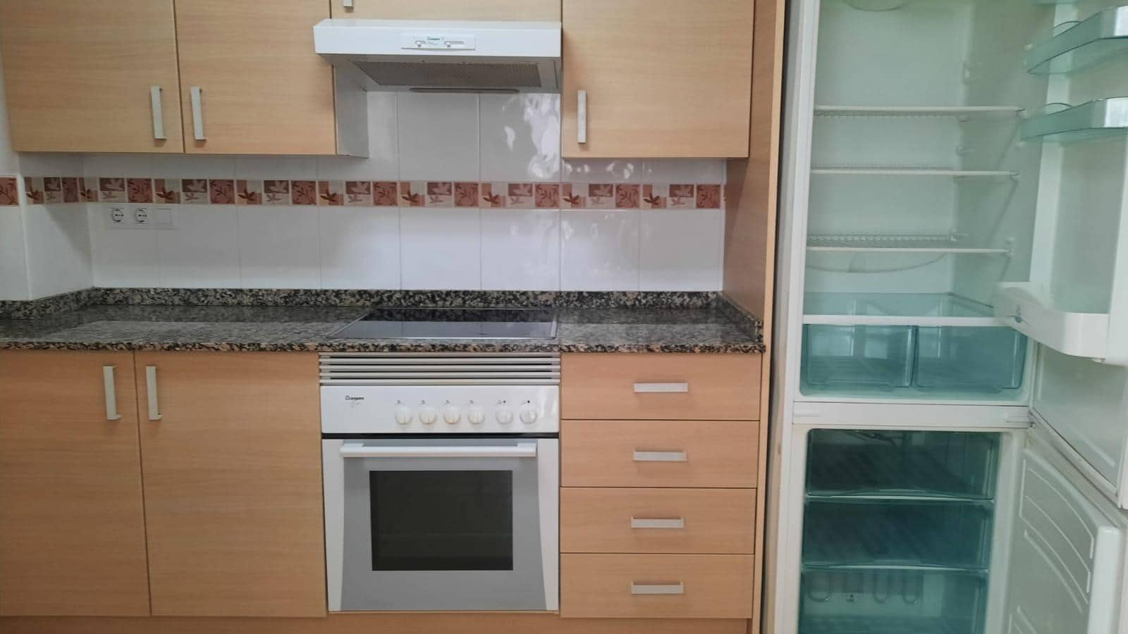 3 bedroom Flat for rent in Castello de la Plana with garage - € 895 (Ref: 9959865)