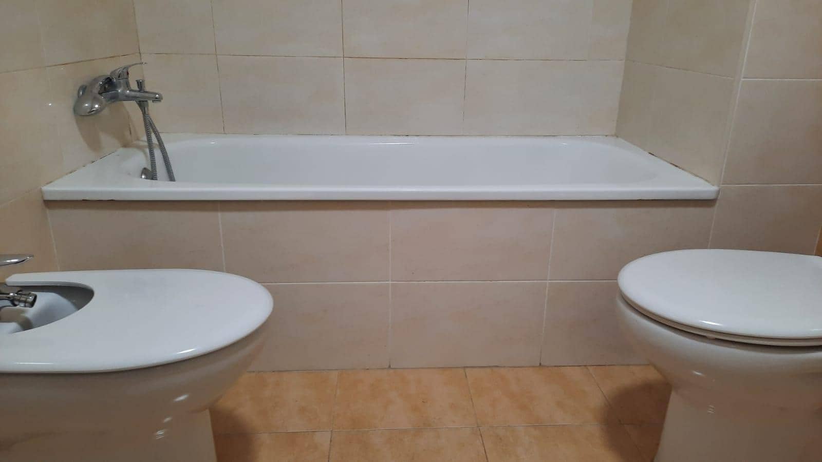 3 bedroom Flat for rent in Castello de la Plana with garage - € 895 (Ref: 9959865)