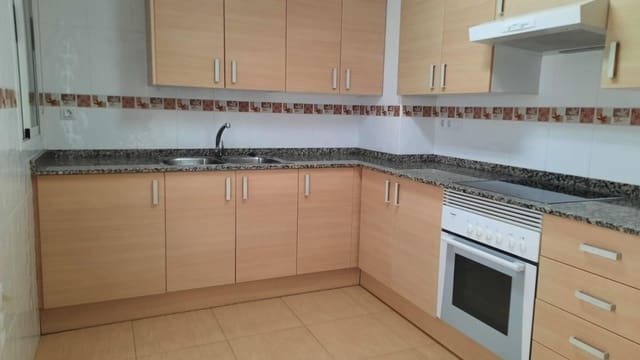 3 soveværelse Lejlighed til leje i Castelló de la Plana med garage - € 895 (Ref: 9959865)