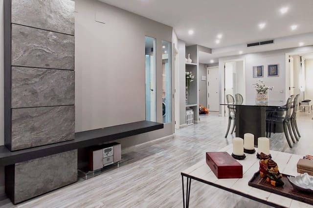 2 soveværelse Lejlighed til salg i Centro, Castelló de la Plana med garage - € 245.000 (Ref: 9959866)