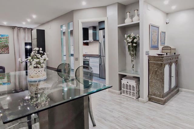 2 soveværelse Lejlighed til salg i Centro, Castelló de la Plana med garage - € 245.000 (Ref: 9959866)