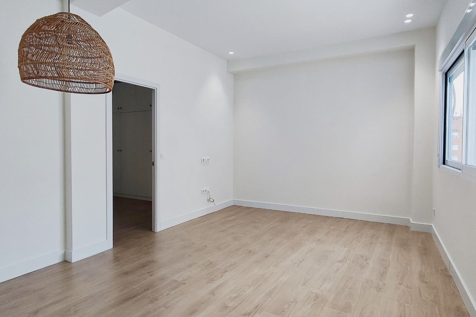 2 sypialnia Mieszkanie do wynajęcia w Miasto Walencja - 1 350 € (Ref: 9965370)