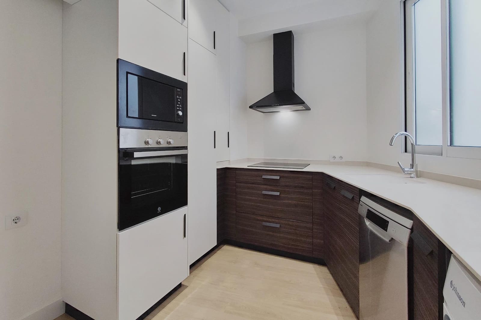 2 sypialnia Mieszkanie do wynajęcia w Miasto Walencja - 1 350 € (Ref: 9965370)