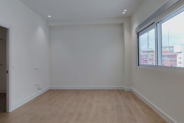 2 soveværelse Lejlighed til leje i Arrancapins, Valencia by - € 1.350 (Ref: 9965370)