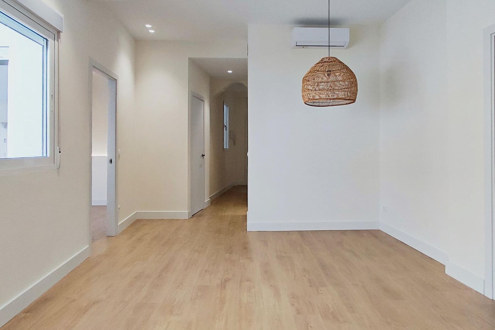 2 sypialnia Mieszkanie do wynajęcia w Miasto Walencja - 1 350 € (Ref: 9965370)
