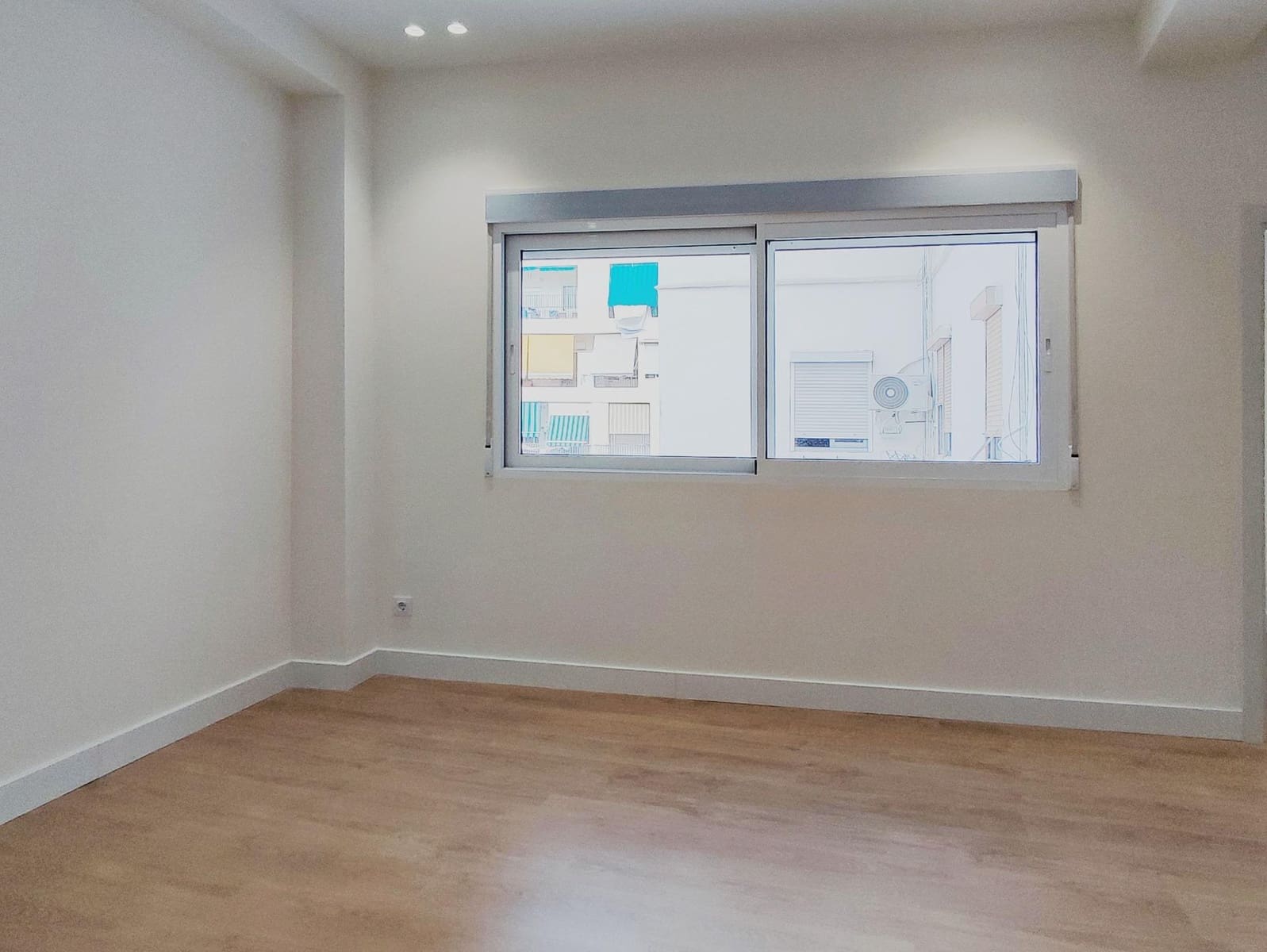 2 sypialnia Mieszkanie do wynajęcia w Miasto Walencja - 1 350 € (Ref: 9965370)