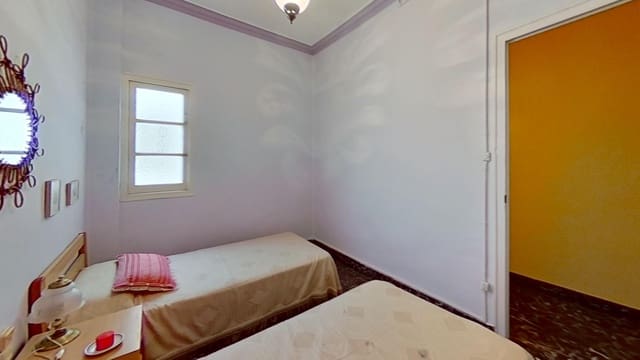 3 slaapkamer Flat te koop in Vinaròs - € 110.000 (Ref: 10004898)