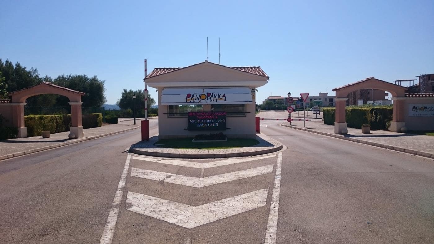 5 bedroom Villa for sale in Sant Jordi with pool garage - € 245,000 (Ref: 10016662)