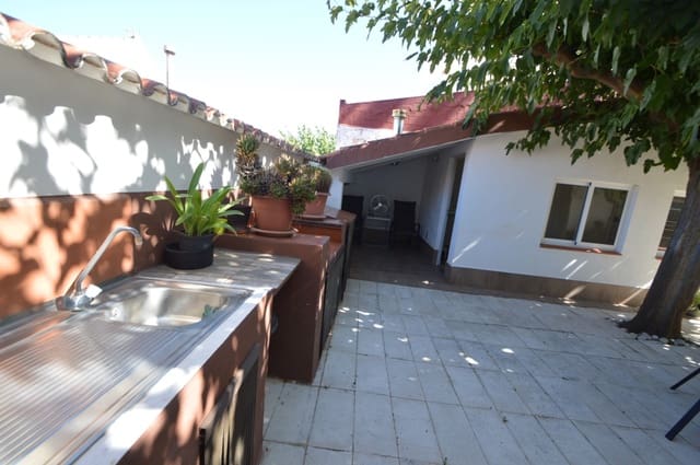 4 Zimmer Villa zu verkaufen in Vinaròs mit Garage - 399.000 € (Ref: 10035705)
