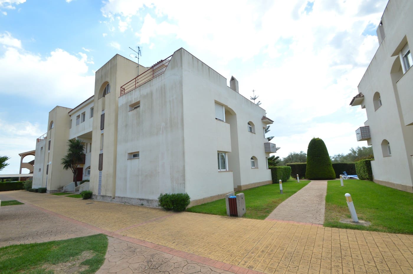 2 slaapkamer Appartement te koop in Sant Jordi met zwembad garage - € 135.000 (Ref: 10085296)