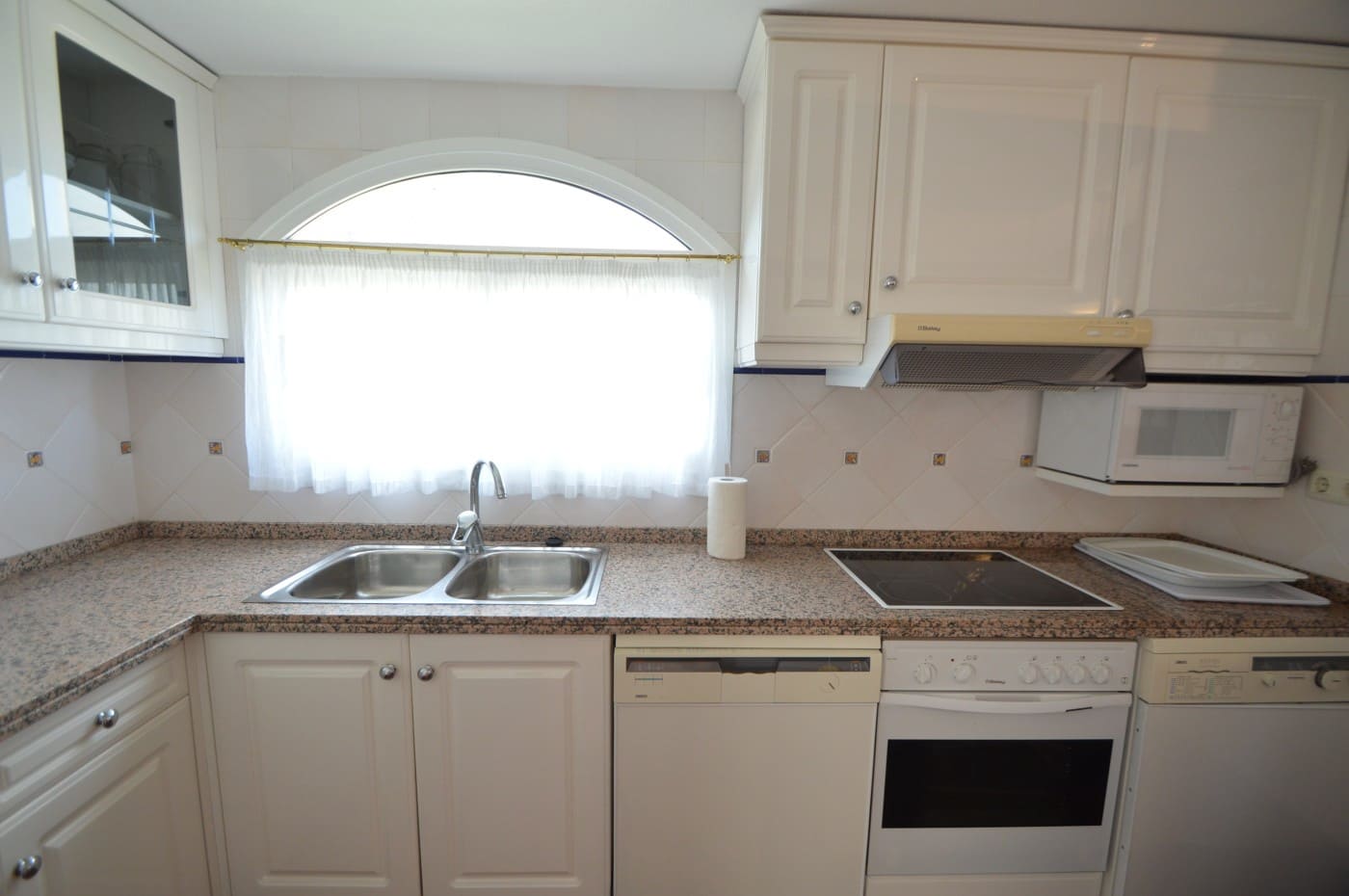 2 slaapkamer Appartement te koop in Sant Jordi met zwembad garage - € 135.000 (Ref: 10085296)