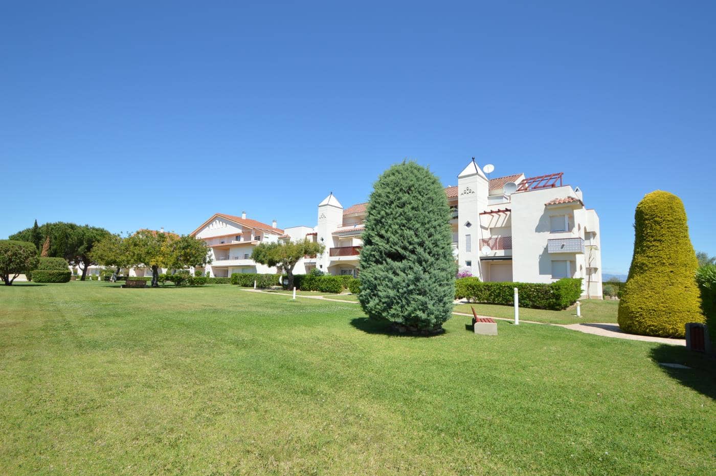 2 slaapkamer Appartement te koop in Sant Jordi met zwembad garage - € 135.000 (Ref: 10085296)