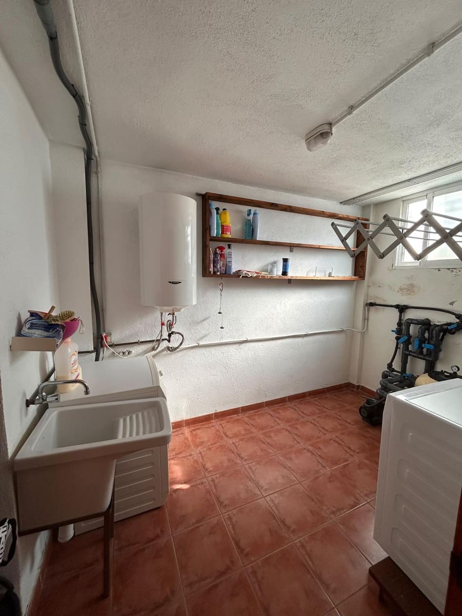 4 Zimmer Villa zu verkaufen in Vinaros mit Pool Garage - 350.000 € (Ref: 10110323)