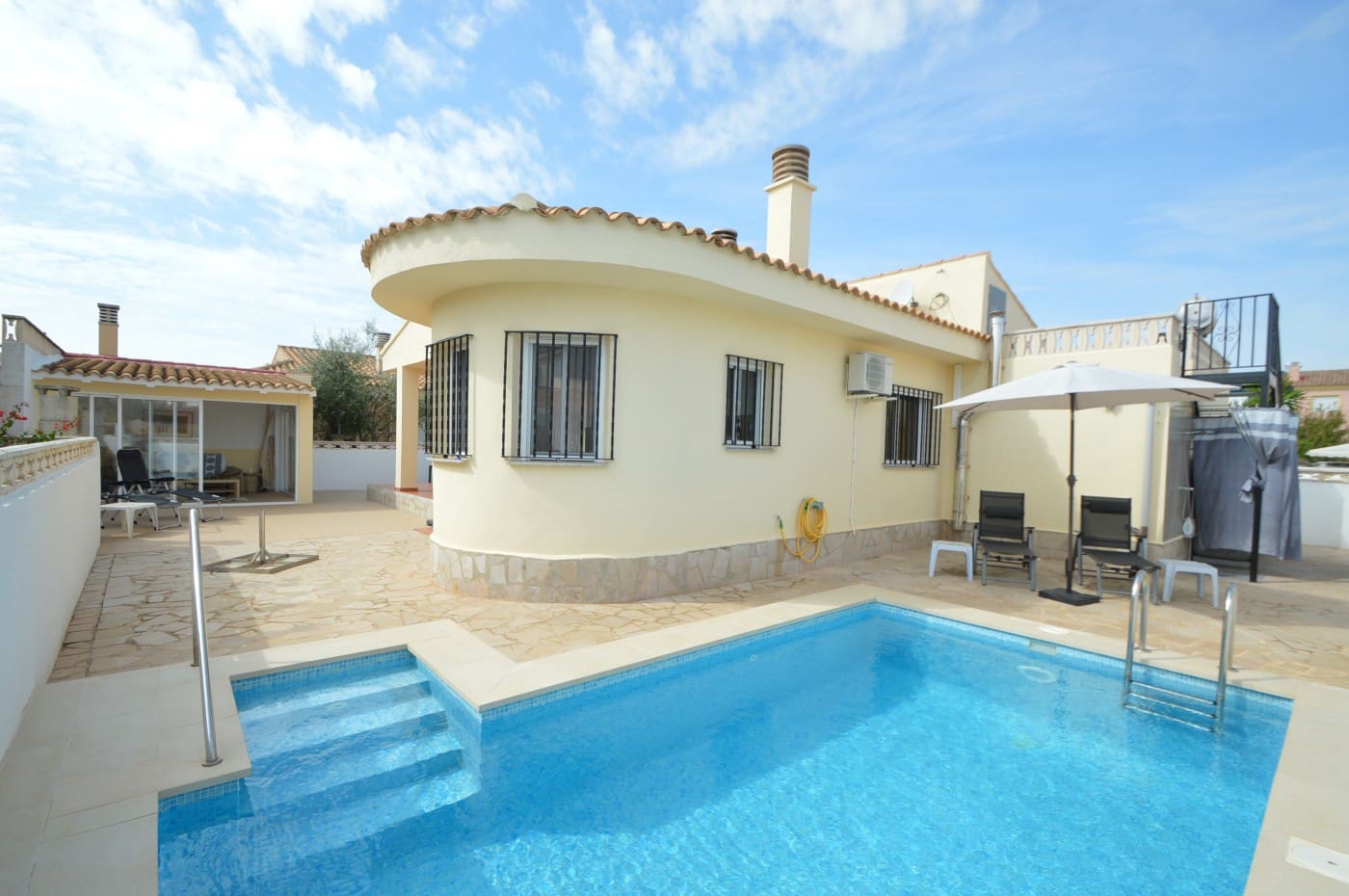 3 Zimmer Villa zu verkaufen in Vinaros mit Pool Garage - 345.000 € (Ref: 10130612)