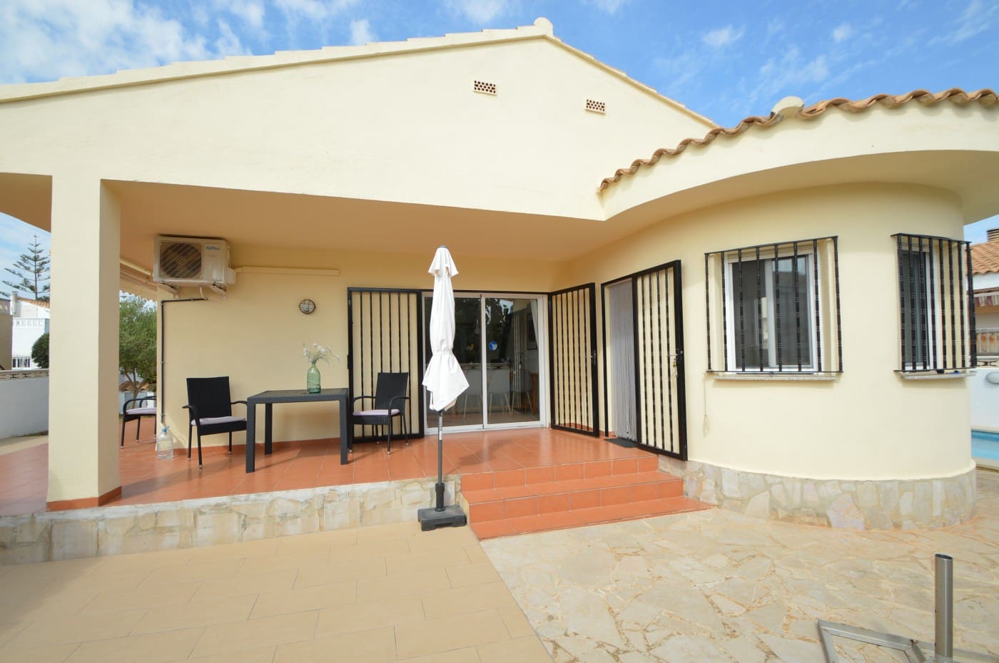 3 Zimmer Villa zu verkaufen in Vinaros mit Pool Garage - 345.000 € (Ref: 10130612)
