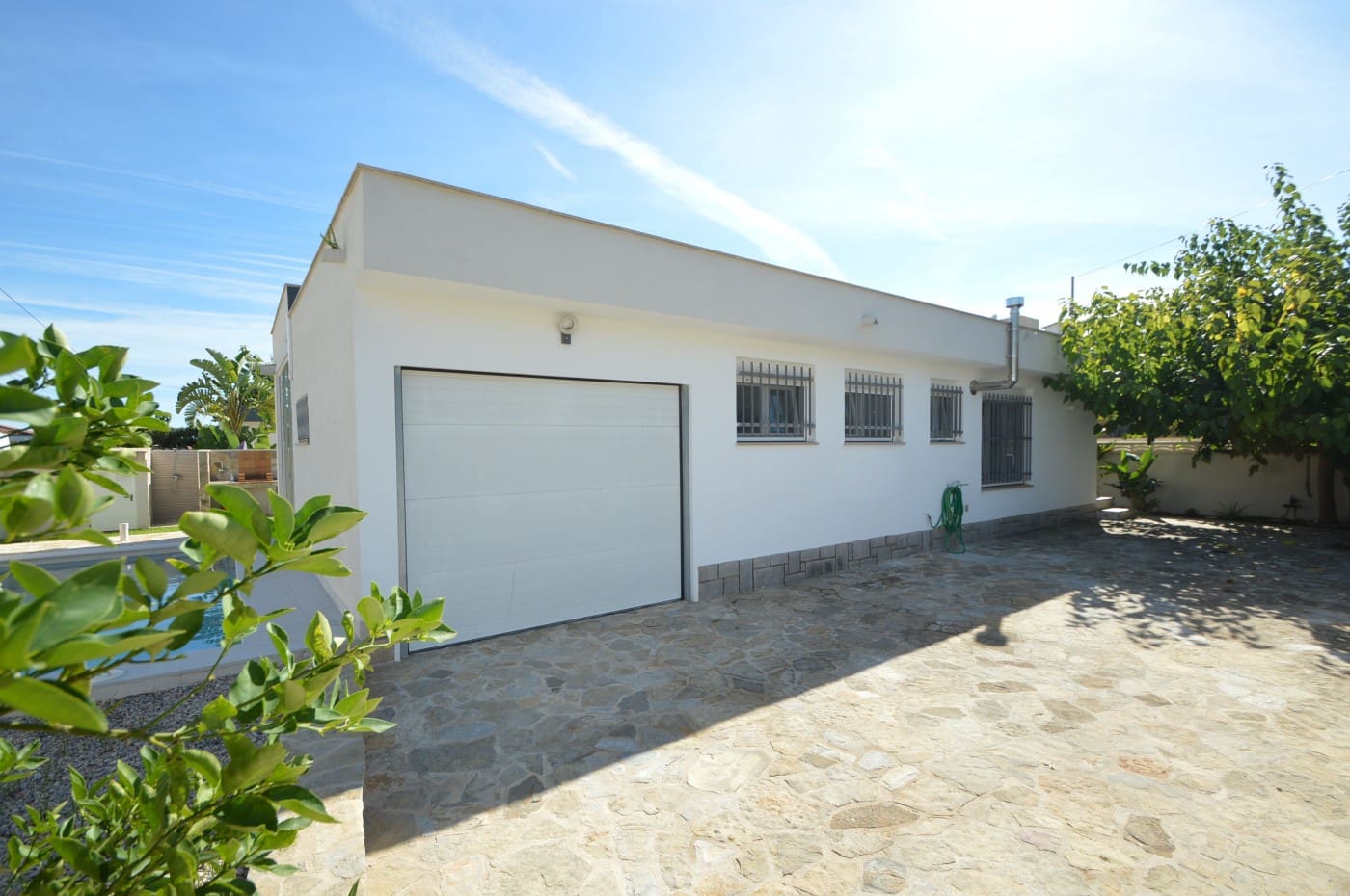 3 sypialnia Willa na sprzedaż w Vinaros z basenem garażem - 335 000 € (Ref: 10156930)