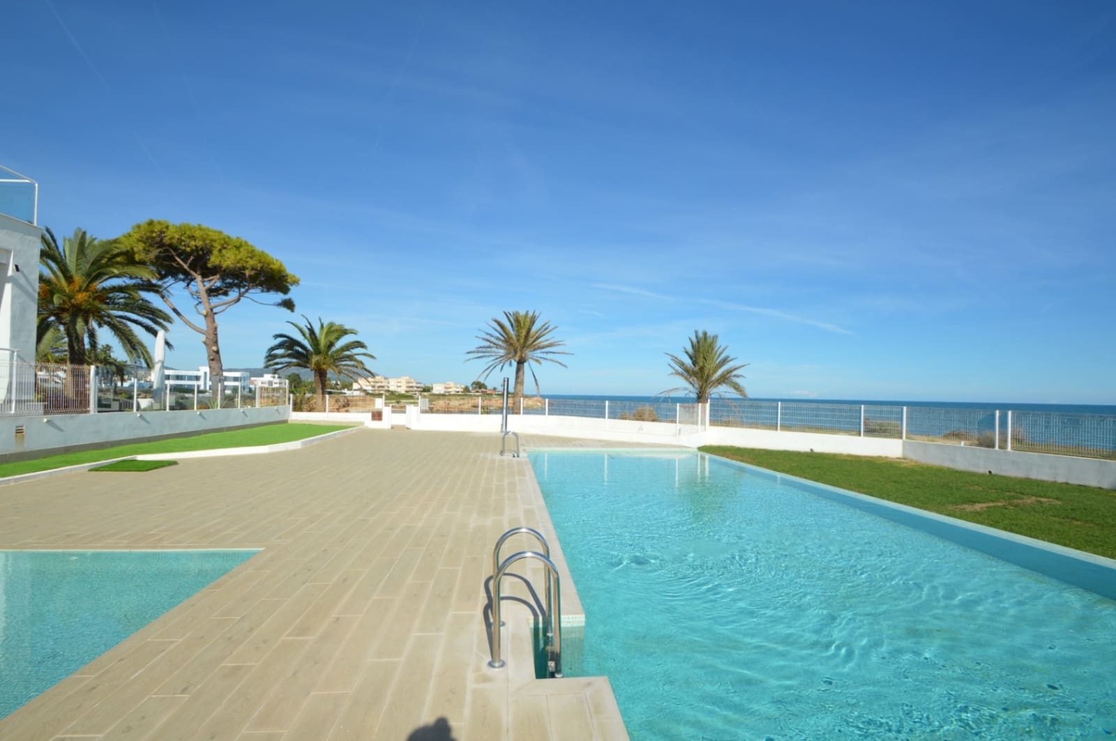 3 bedroom Villa for sale in Vinaros with pool garage - € 399,000 (Ref: 10183470)