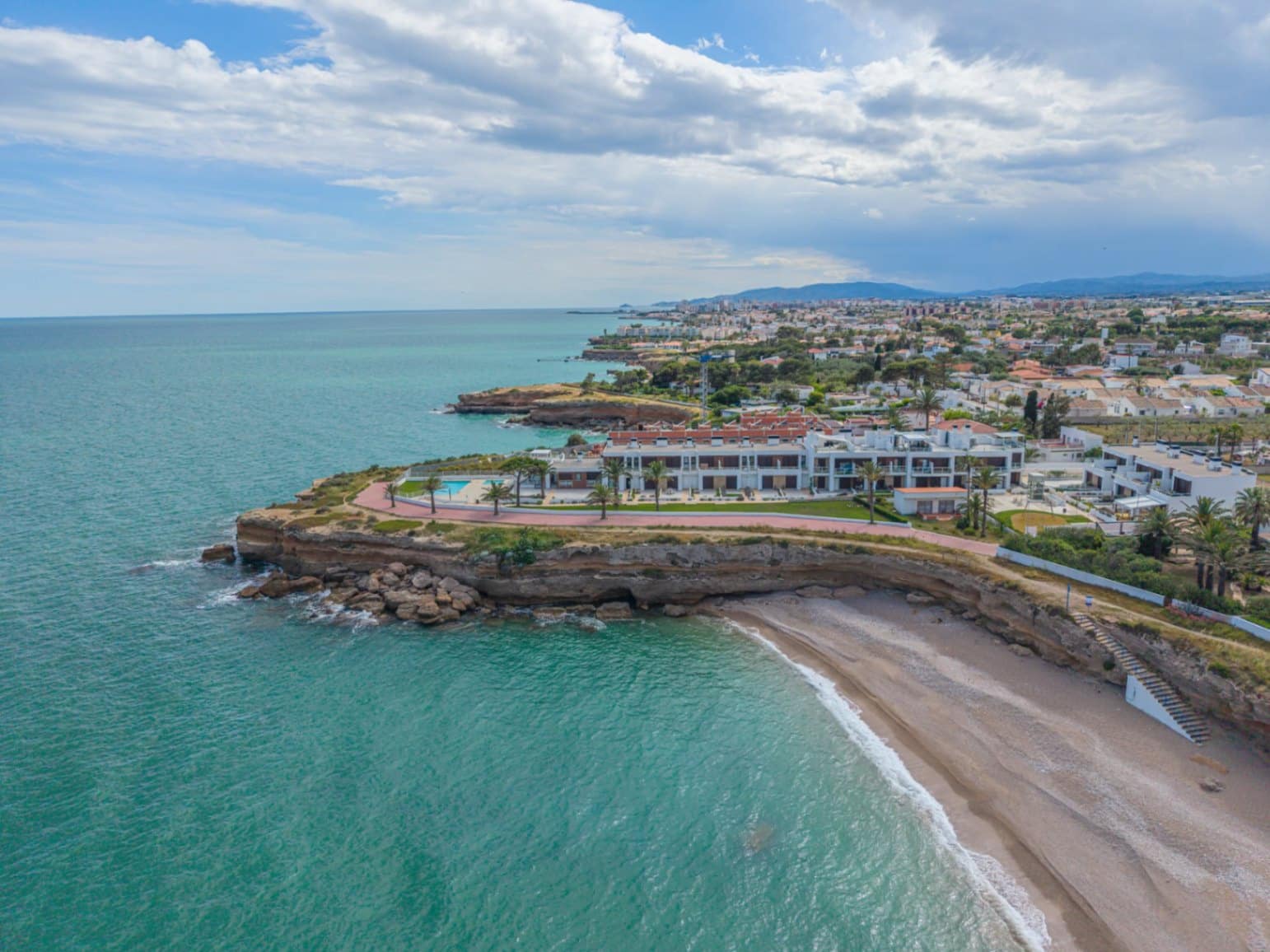 3 bedroom Villa for sale in Vinaros with pool garage - € 399,000 (Ref: 10183470)