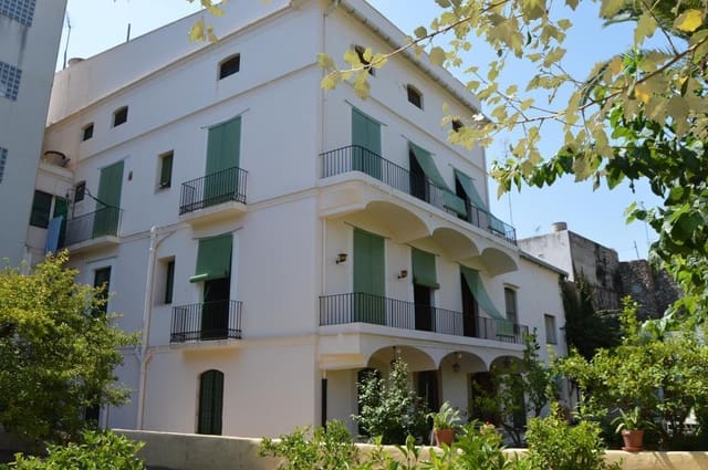 8 bedroom Townhouse for sale in Benicarló with garage - € 750,000 (Ref: 3387522)