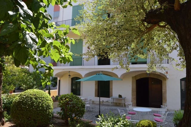 8 bedroom Townhouse for sale in Benicarló with garage - € 750,000 (Ref: 3387522)