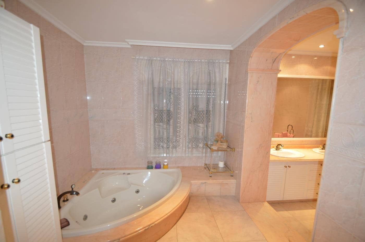 7 chambre Villa/Maison à vendre à Vinaros avec piscine garage - 750 000 € (Ref: 4447211)