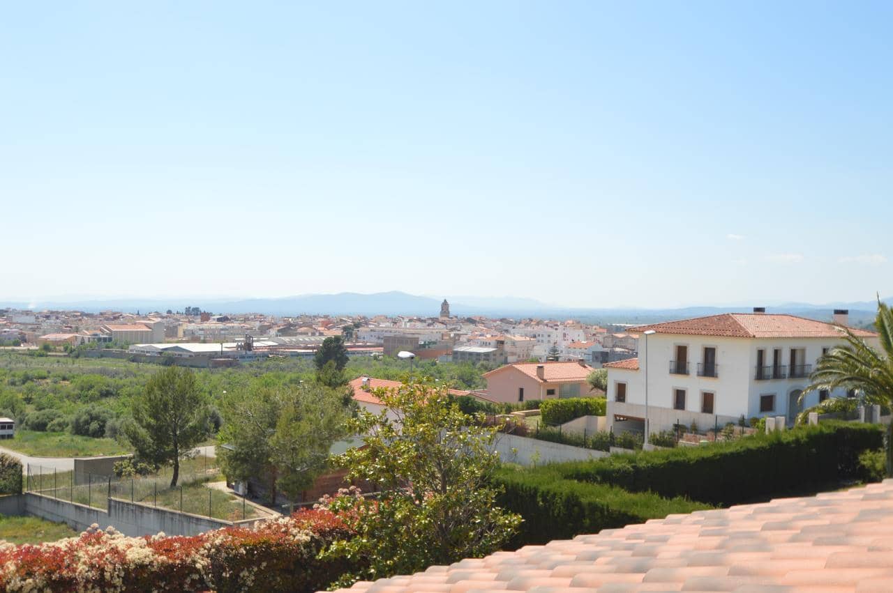 5 chambre Villa/Maison à vendre à La Senia avec piscine garage - 900 000 € (Ref: 4891998)