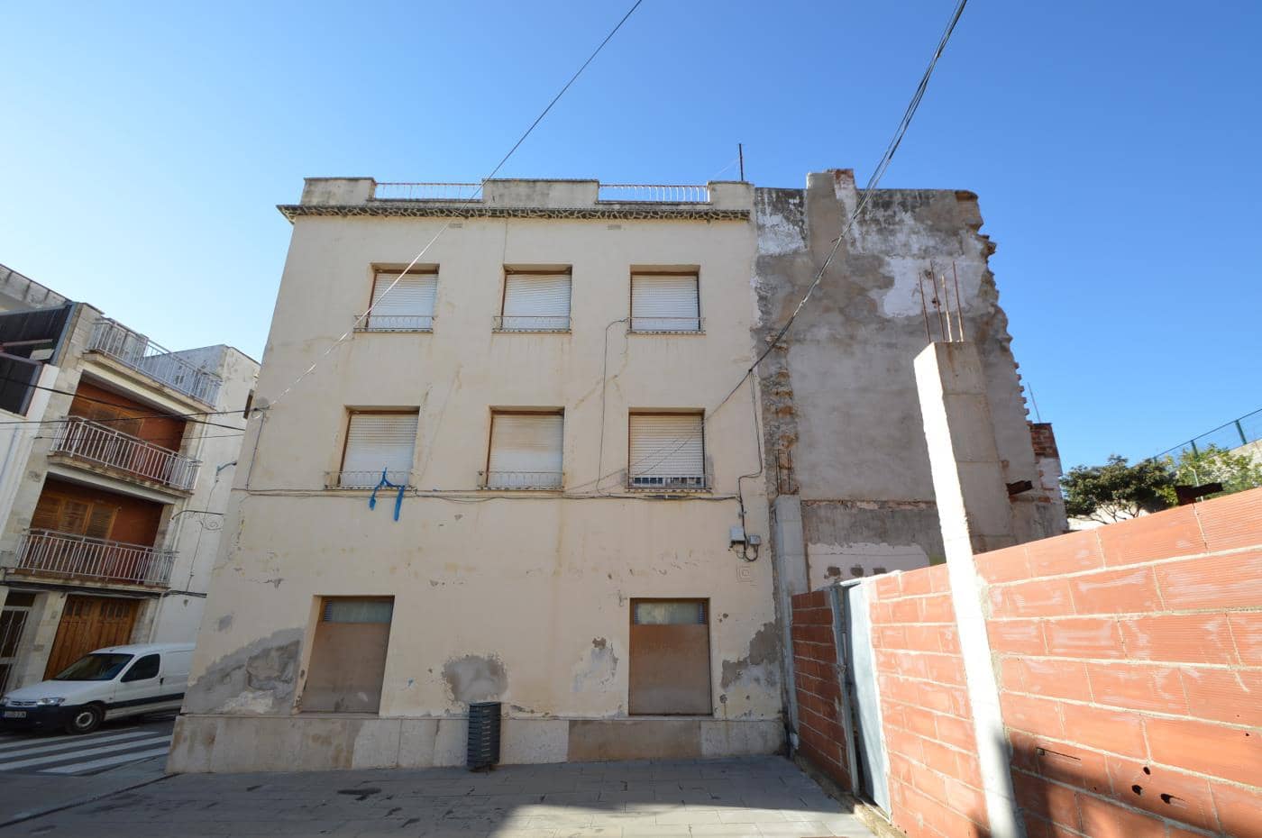 10 soveværelse Byhus til salg i Rossell - € 90.000 (Ref: 4994265)