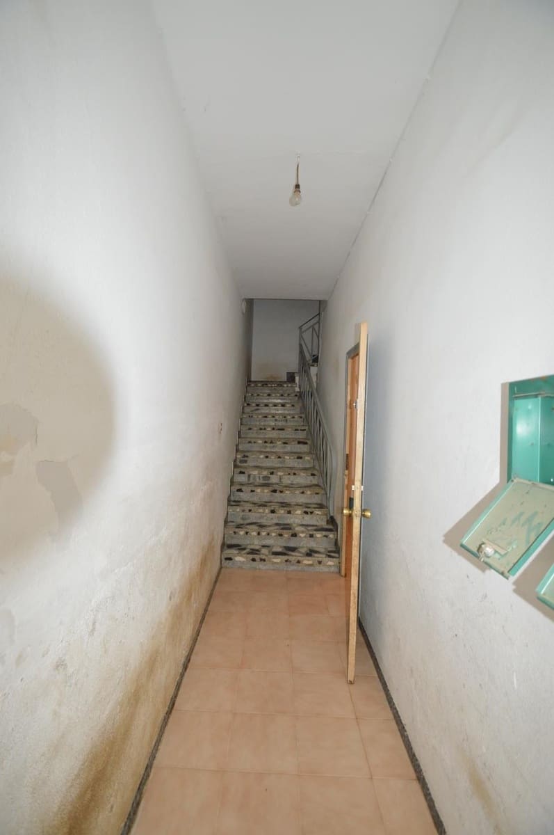 10 soveværelse Byhus til salg i Rossell - € 90.000 (Ref: 4994265)