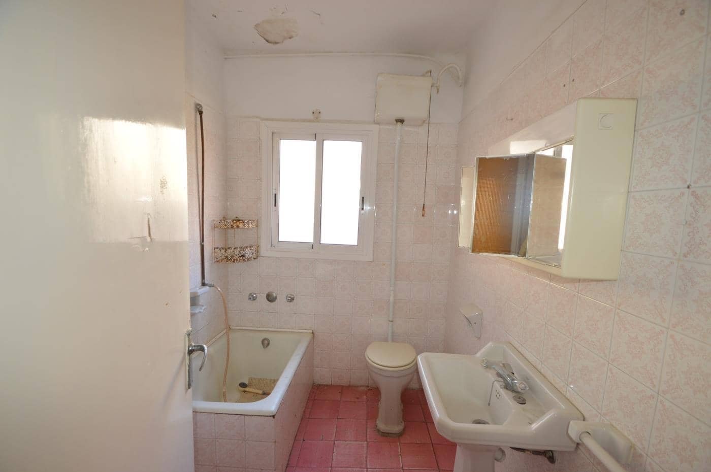 10 soveværelse Byhus til salg i Rossell - € 90.000 (Ref: 4994265)