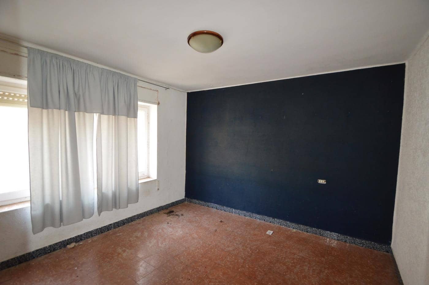 10 soveværelse Byhus til salg i Rossell - € 90.000 (Ref: 4994265)